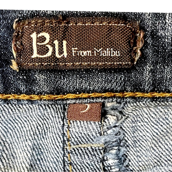 Malibu Women's Juniors Size 5 Blue Cropped Distressed Dark Stretch Denim Jeans - Picture 10 of 15